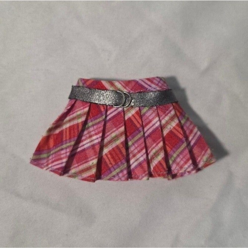 Barbie LIV Sophie Pleated Plaid Mini Skirt Attached Belt 2009 Spin Master S504